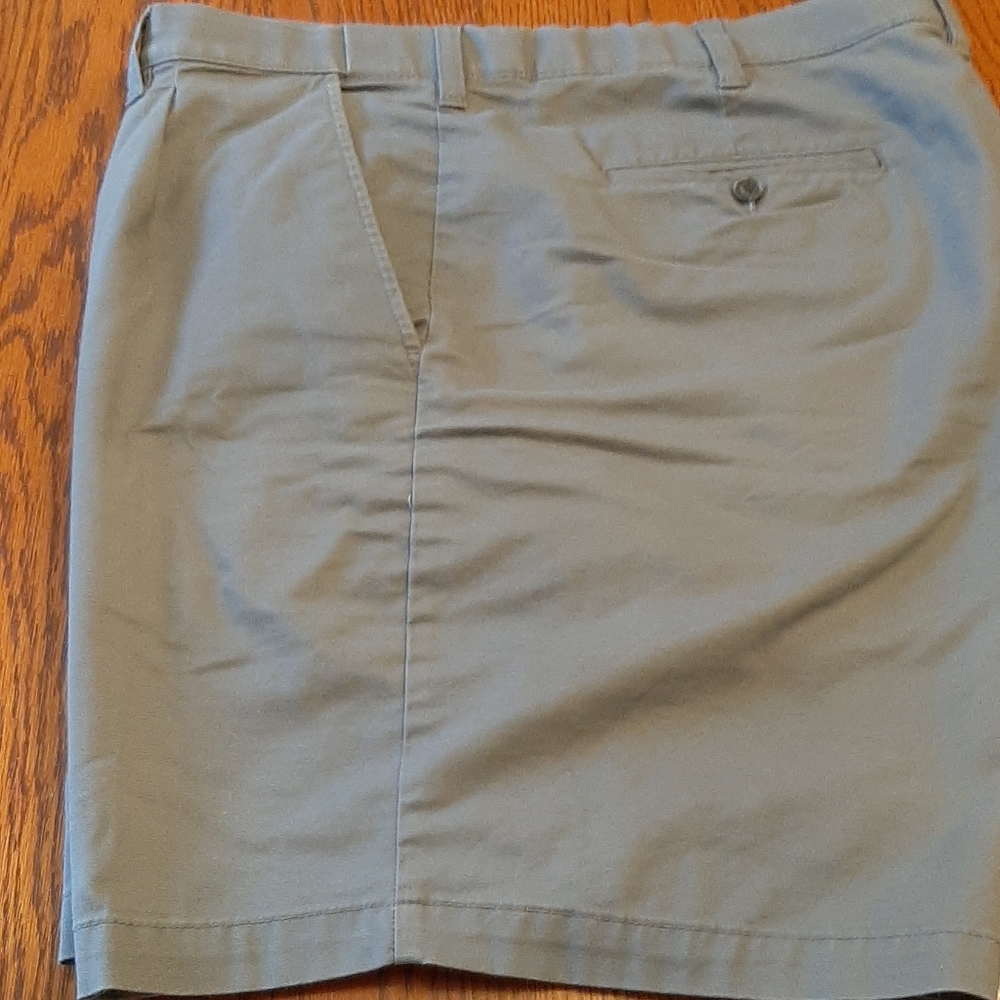 NW/OT Men's Croft&Barrow Olive Shorts